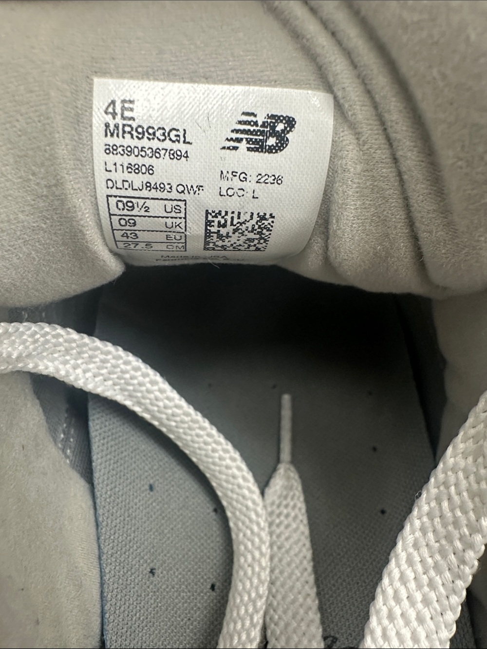 New Balance 993 - Picture 7 of 7